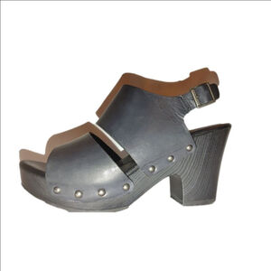 Korks by Kork-Ease Kristian Leather Studded Block Heels Size 7